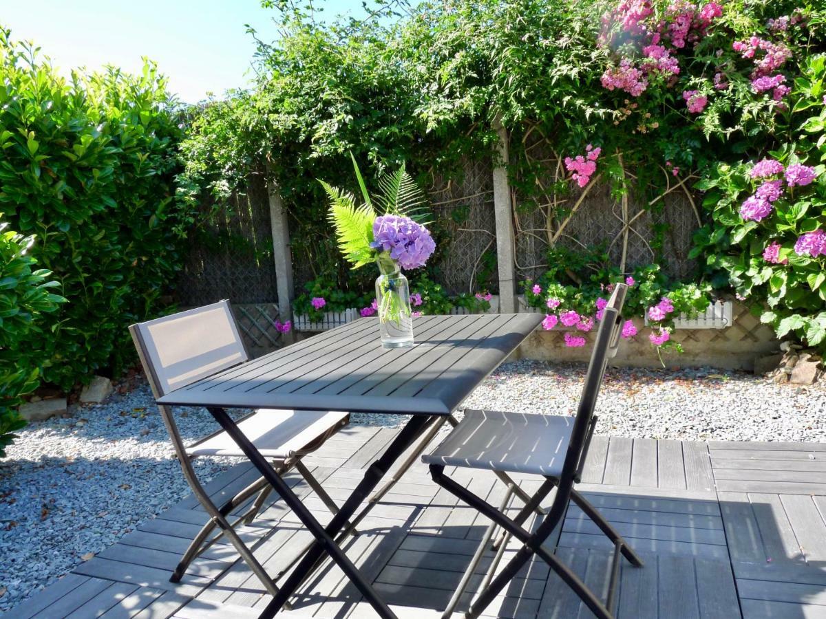 Suite A 800M De La Plage Saint-Lunaire Exterior foto